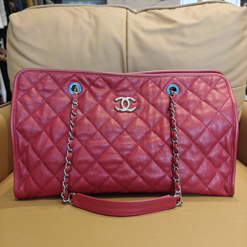 Chanel Red Caviar Quilted Chain Shoulder Bag